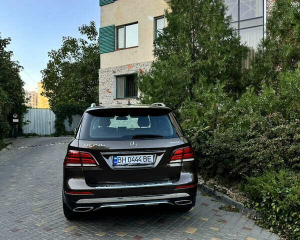 Коричневый Мерседес ГЛЕ-Класс, объемом двигателя 2.14 л и пробегом 150 тыс. км за 28000 $, фото 5 на Automoto.ua