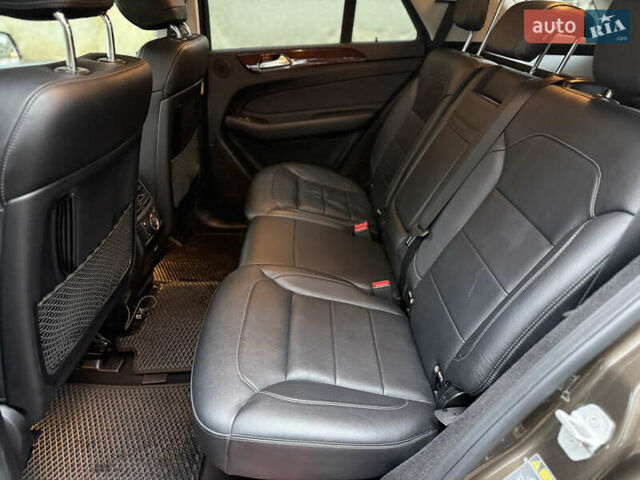 Коричневый Мерседес ГЛЕ-Класс, объемом двигателя 2.99 л и пробегом 235 тыс. км за 29000 $, фото 28 на Automoto.ua