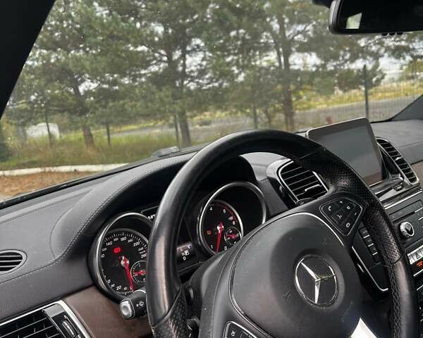 Коричневый Мерседес ГЛЕ-Класс, объемом двигателя 2.99 л и пробегом 170 тыс. км за 31500 $, фото 3 на Automoto.ua