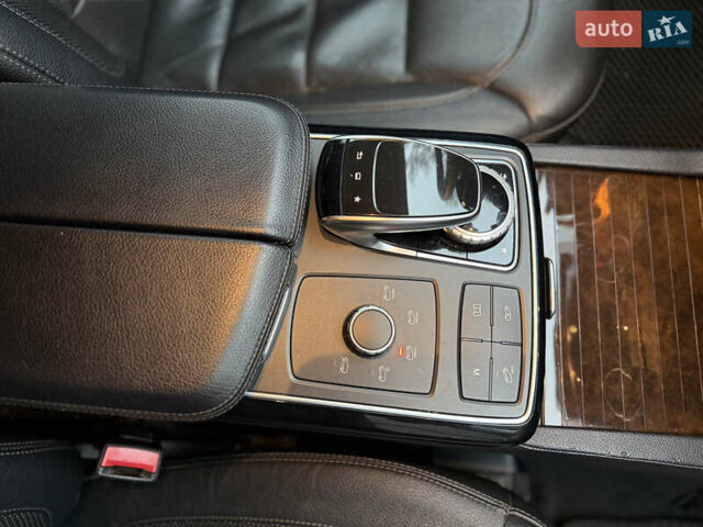 Коричневый Мерседес ГЛЕ-Класс, объемом двигателя 2.99 л и пробегом 235 тыс. км за 29000 $, фото 20 на Automoto.ua