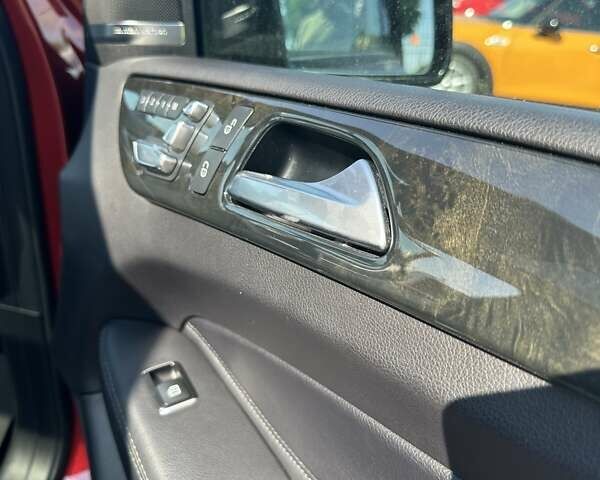 Красный Мерседес ГЛЕ-Класс, объемом двигателя 2.99 л и пробегом 214 тыс. км за 31000 $, фото 9 на Automoto.ua