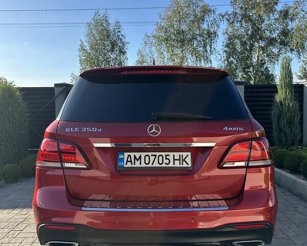Красный Мерседес ГЛЕ-Класс, объемом двигателя 2.99 л и пробегом 214 тыс. км за 31000 $, фото 1 на Automoto.ua