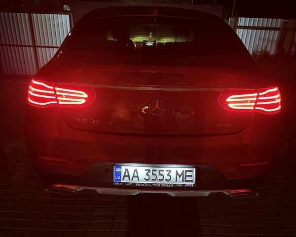 Красный Мерседес ГЛЕ-Класс, объемом двигателя 2.99 л и пробегом 176 тыс. км за 38300 $, фото 23 на Automoto.ua