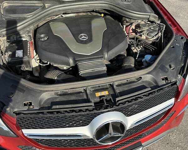 Красный Мерседес ГЛЕ-Класс, объемом двигателя 2.99 л и пробегом 176 тыс. км за 38300 $, фото 4 на Automoto.ua