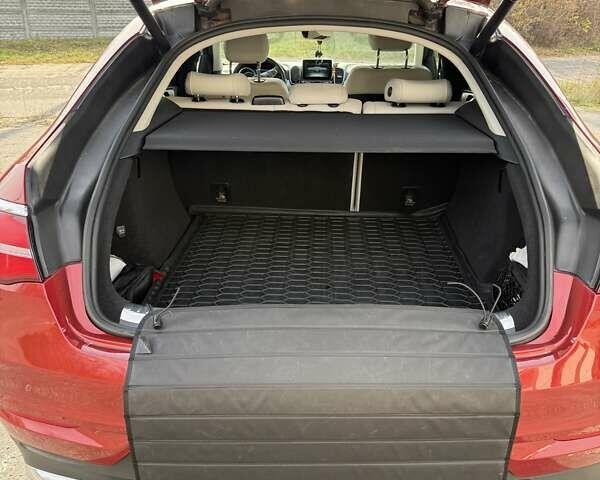 Красный Мерседес ГЛЕ-Класс, объемом двигателя 2.99 л и пробегом 176 тыс. км за 38300 $, фото 13 на Automoto.ua