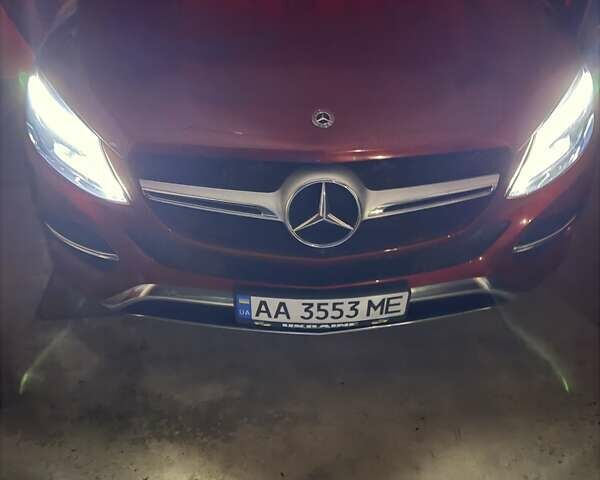 Красный Мерседес ГЛЕ-Класс, объемом двигателя 2.99 л и пробегом 176 тыс. км за 38300 $, фото 24 на Automoto.ua