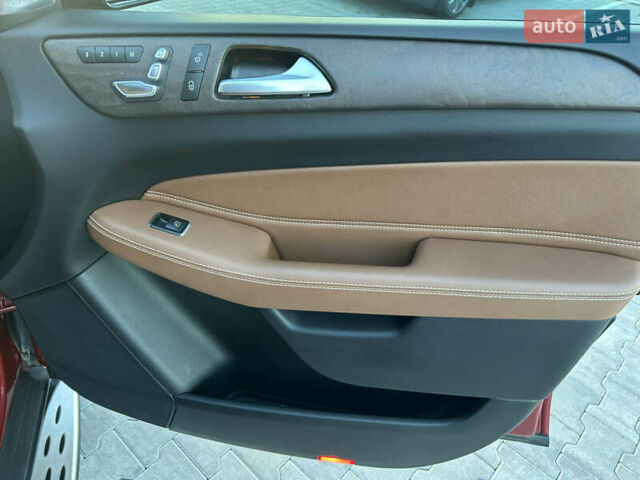 Красный Мерседес ГЛЕ-Класс, объемом двигателя 3 л и пробегом 39 тыс. км за 49000 $, фото 36 на Automoto.ua