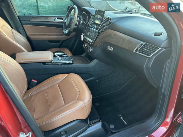 Красный Мерседес ГЛЕ-Класс, объемом двигателя 3 л и пробегом 39 тыс. км за 49000 $, фото 33 на Automoto.ua