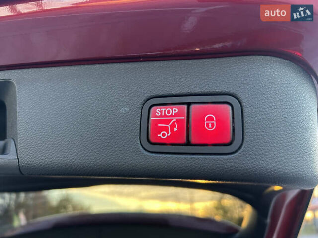Красный Мерседес ГЛЕ-Класс, объемом двигателя 3 л и пробегом 39 тыс. км за 49000 $, фото 43 на Automoto.ua
