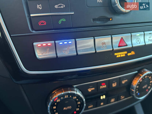 Красный Мерседес ГЛЕ-Класс, объемом двигателя 3 л и пробегом 39 тыс. км за 49000 $, фото 29 на Automoto.ua