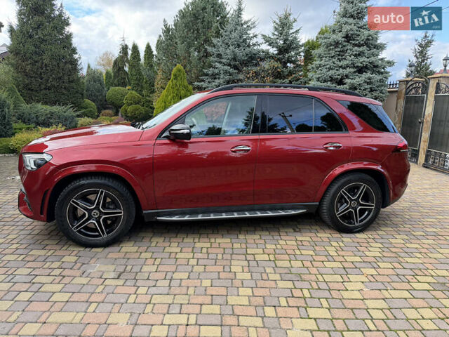 Мерседес ГЛЕ-Класс 2019 в Киеве на Automoto.ua Красный Мерседес ГЛЕ-Класс, объемом двигателя 2.93 л и пробегом 138 тыс. км за 58000 $, фото 1 на Automoto.ua