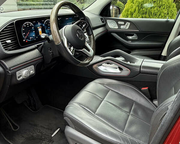 Мерседес ГЛЕ-Класс 2019 в Киеве на Automoto.ua Красный Мерседес ГЛЕ-Класс, объемом двигателя 2.93 л и пробегом 138 тыс. км за 58000 $, фото 7 на Automoto.ua