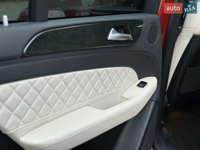 Красный Мерседес ГЛЕ-Класс, объемом двигателя 3 л и пробегом 96 тыс. км за 43500 $, фото 44 на Automoto.ua