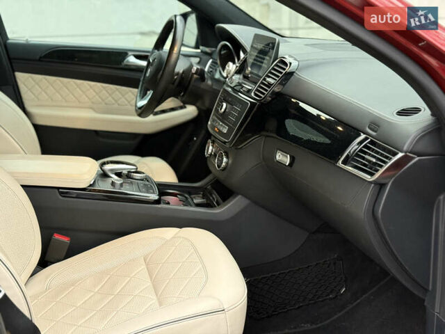 Красный Мерседес ГЛЕ-Класс, объемом двигателя 3 л и пробегом 96 тыс. км за 43500 $, фото 41 на Automoto.ua