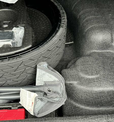 Червоний Мерседес ГЛЕ-Клас, об'ємом двигуна 2.93 л та пробігом 32 тис. км за 84000 $, фото 9 на Automoto.ua