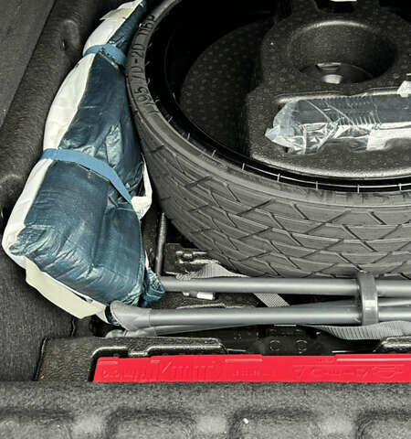 Червоний Мерседес ГЛЕ-Клас, об'ємом двигуна 2.93 л та пробігом 32 тис. км за 84000 $, фото 8 на Automoto.ua