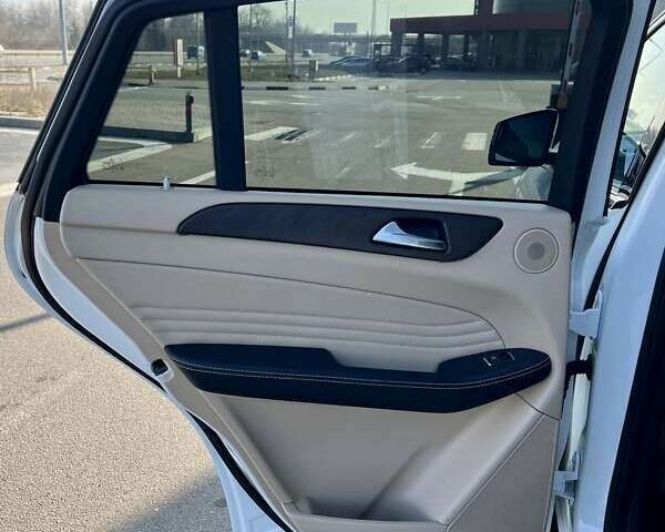 Мерседес ГЛЕ-Клас, об'ємом двигуна 3 л та пробігом 35 тис. км за 51000 $, фото 26 на Automoto.ua
