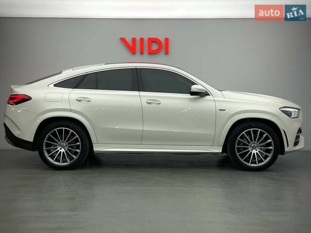 Мерседес ГЛЕ-Класс, объемом двигателя 2 л и пробегом 44 тыс. км за 80511 $, фото 3 на Automoto.ua