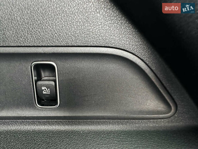 Мерседес ГЛЕ-Класс, объемом двигателя 0 л и пробегом 154 тыс. км за 68900 $, фото 25 на Automoto.ua