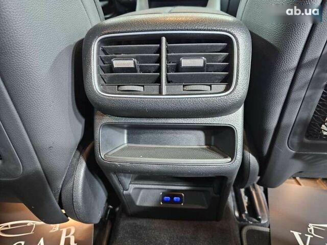 Мерседес ГЛЕ-Класс, объемом двигателя 2 л и пробегом 57 тыс. км за 93999 $, фото 14 на Automoto.ua