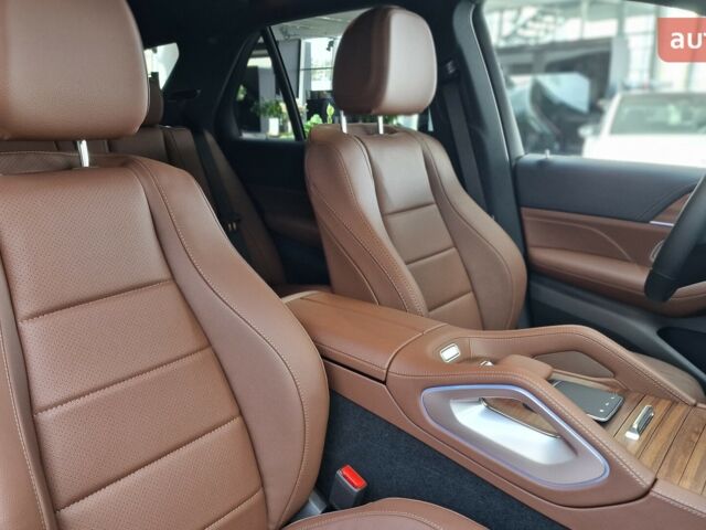 Мерседес ГЛЕ-Класс, объемом двигателя 1.99 л и пробегом 0 тыс. км за 115526 $, фото 7 на Automoto.ua