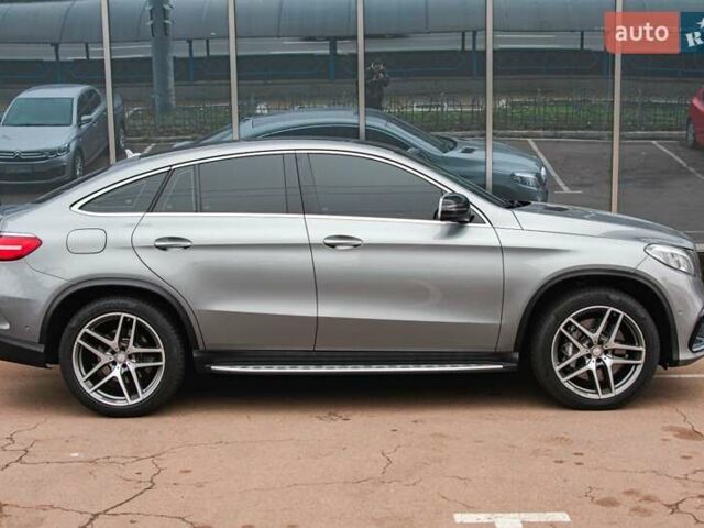 Мерседес ГЛЕ-Класс 2015 в Киеве на Automoto.ua Серый Мерседес ГЛЕ-Класс, объемом двигателя 2.99 л и пробегом 155 тыс. км за 43999 $, фото 1 на Automoto.ua