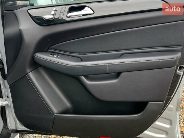 Серый Мерседес ГЛЕ-Класс, объемом двигателя 3.5 л и пробегом 96 тыс. км за 27900 $, фото 24 на Automoto.ua