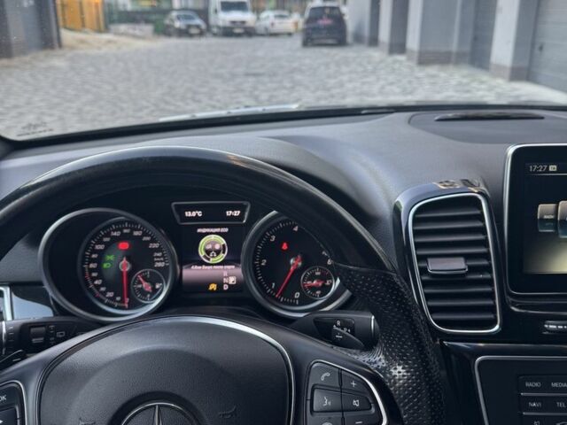 Серый Мерседес ГЛЕ-Класс, объемом двигателя 3 л и пробегом 310 тыс. км за 33000 $, фото 11 на Automoto.ua