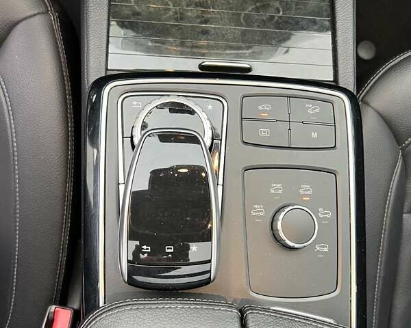 Серый Мерседес ГЛЕ-Класс, объемом двигателя 2.99 л и пробегом 181 тыс. км за 30500 $, фото 18 на Automoto.ua