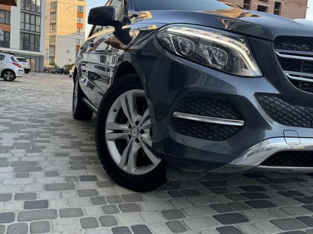 Серый Мерседес ГЛЕ-Класс, объемом двигателя 3 л и пробегом 310 тыс. км за 33000 $, фото 18 на Automoto.ua