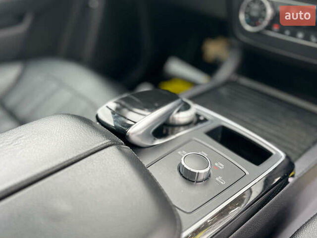 Серый Мерседес ГЛЕ-Класс, объемом двигателя 3.5 л и пробегом 96 тыс. км за 27900 $, фото 22 на Automoto.ua