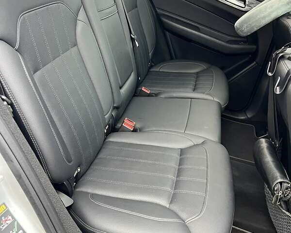 Серый Мерседес ГЛЕ-Класс, объемом двигателя 2.99 л и пробегом 181 тыс. км за 30500 $, фото 26 на Automoto.ua