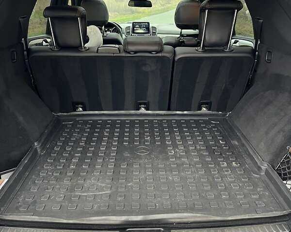 Серый Мерседес ГЛЕ-Класс, объемом двигателя 2.99 л и пробегом 181 тыс. км за 30500 $, фото 25 на Automoto.ua