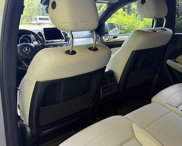 Серый Мерседес ГЛЕ-Класс, объемом двигателя 3 л и пробегом 93 тыс. км за 42200 $, фото 14 на Automoto.ua