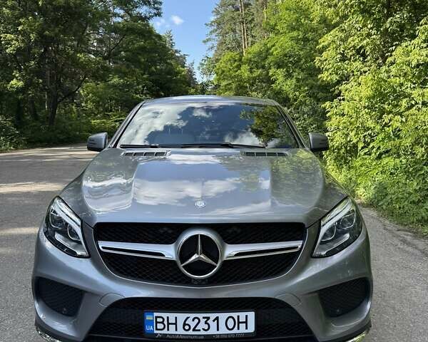 Серый Мерседес ГЛЕ-Класс, объемом двигателя 3 л и пробегом 93 тыс. км за 42200 $, фото 2 на Automoto.ua