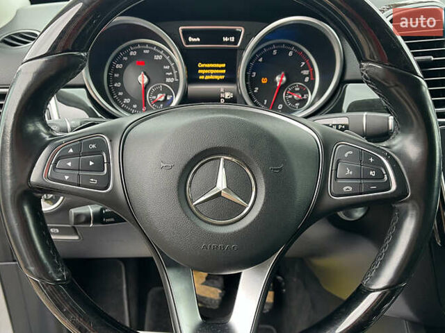 Серый Мерседес ГЛЕ-Класс, объемом двигателя 3.5 л и пробегом 96 тыс. км за 27900 $, фото 10 на Automoto.ua