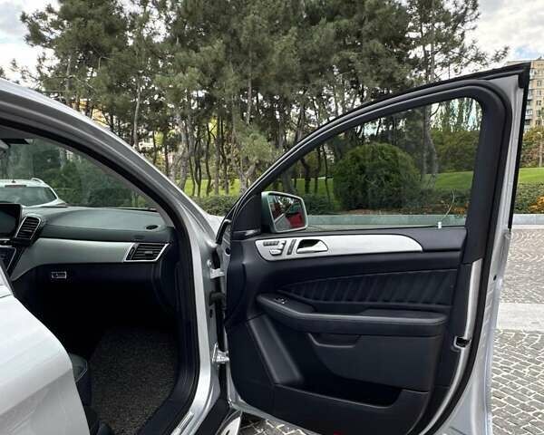 Мерседес ГЛЕ-Клас 2016 у Дніпро (Дніпропетровську) на Automoto.ua Сірий Мерседес ГЛЕ-Клас, об'ємом двигуна 2.99 л та пробігом 166 тис. км за 41500 $, фото 22 на Automoto.ua