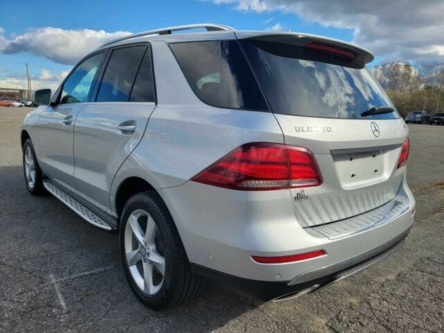 Серый Мерседес ГЛЕ-Класс, объемом двигателя 3.5 л и пробегом 77 тыс. км за 4500 $, фото 6 на Automoto.ua