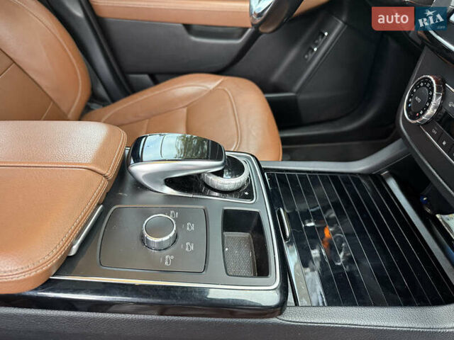 Серый Мерседес ГЛЕ-Класс, объемом двигателя 2.99 л и пробегом 194 тыс. км за 46000 $, фото 14 на Automoto.ua