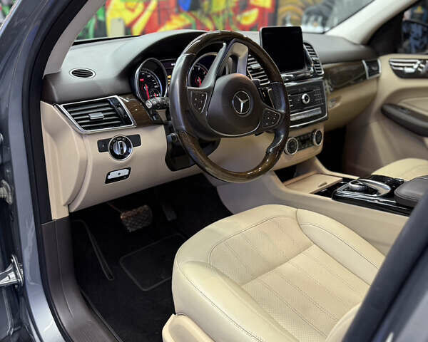 Серый Мерседес ГЛЕ-Класс, объемом двигателя 3.5 л и пробегом 117 тыс. км за 29000 $, фото 7 на Automoto.ua