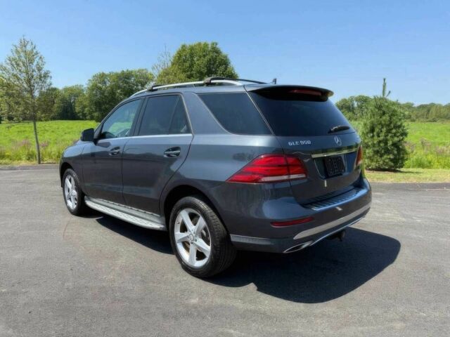 Серый Мерседес ГЛЕ-Класс, объемом двигателя 3.5 л и пробегом 78 тыс. км за 10000 $, фото 3 на Automoto.ua