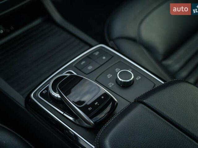 Серый Мерседес ГЛЕ-Класс, объемом двигателя 2.99 л и пробегом 253 тыс. км за 37500 $, фото 36 на Automoto.ua