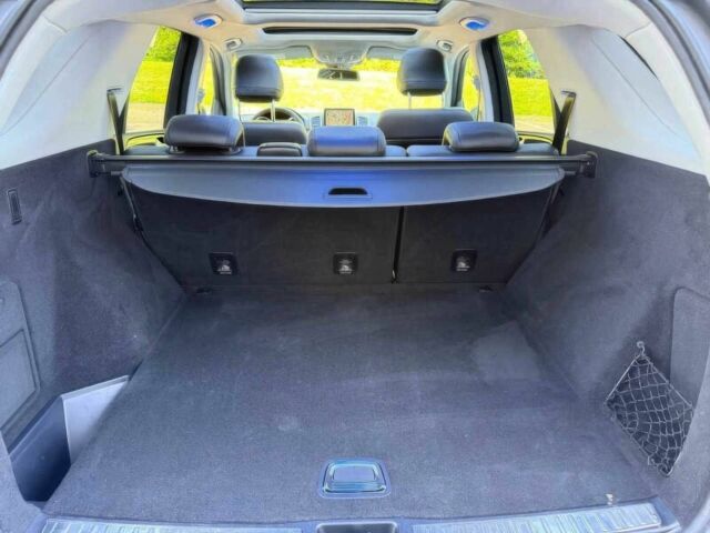 Серый Мерседес ГЛЕ-Класс, объемом двигателя 3.5 л и пробегом 78 тыс. км за 10000 $, фото 16 на Automoto.ua