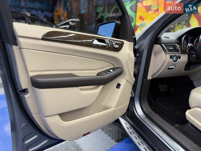 Серый Мерседес ГЛЕ-Класс, объемом двигателя 3.5 л и пробегом 117 тыс. км за 29000 $, фото 6 на Automoto.ua