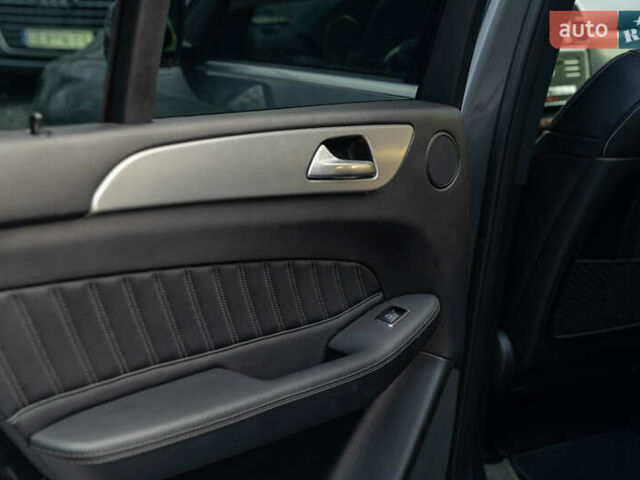 Серый Мерседес ГЛЕ-Класс, объемом двигателя 2.99 л и пробегом 253 тыс. км за 37500 $, фото 49 на Automoto.ua