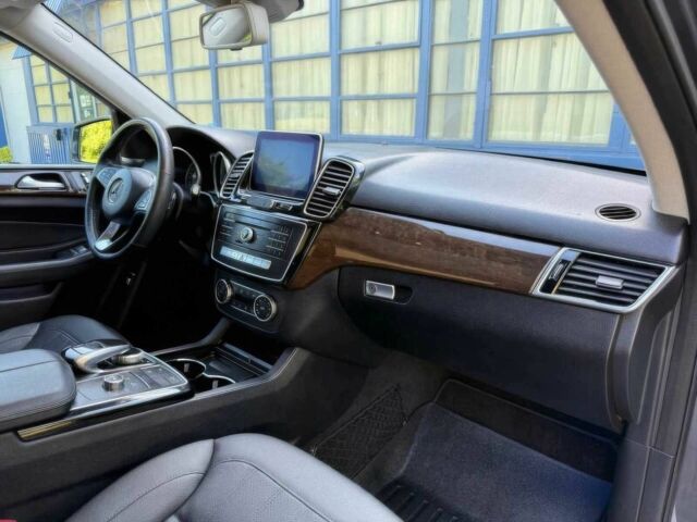 Серый Мерседес ГЛЕ-Класс, объемом двигателя 3.5 л и пробегом 78 тыс. км за 10000 $, фото 8 на Automoto.ua