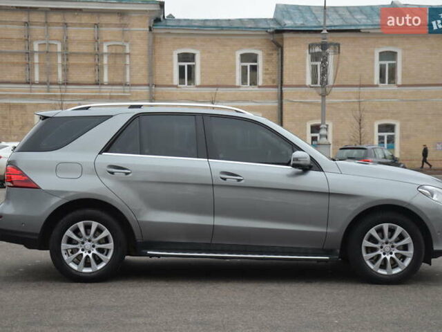 Серый Мерседес ГЛЕ-Класс, объемом двигателя 2.2 л и пробегом 211 тыс. км за 26600 $, фото 25 на Automoto.ua