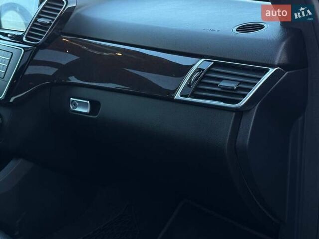 Серый Мерседес ГЛЕ-Класс, объемом двигателя 3.5 л и пробегом 159 тыс. км за 24500 $, фото 81 на Automoto.ua