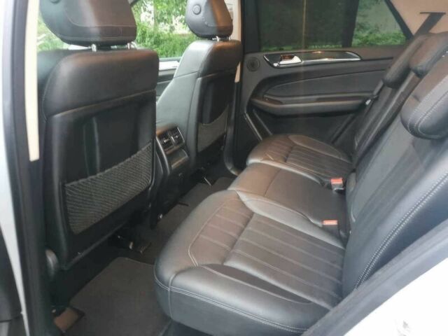 Мерседес ГЛЕ-Клас 2016 у Хмельницькому на Automoto.ua Сірий Мерседес ГЛЕ-Клас, об'ємом двигуна 3.5 л та пробігом 76 тис. км за 9700 $, фото 12 на Automoto.ua