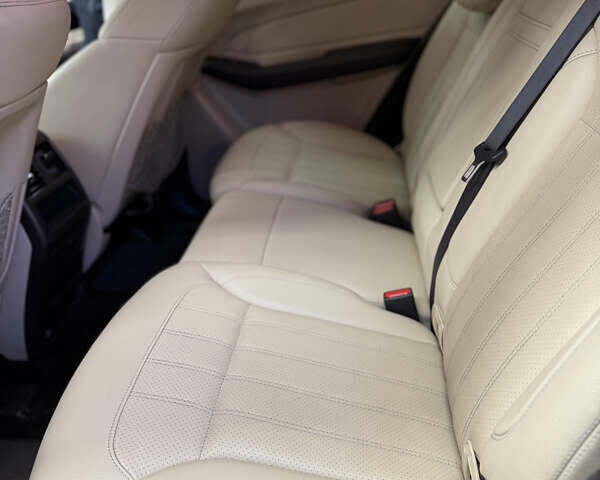 Серый Мерседес ГЛЕ-Класс, объемом двигателя 3.5 л и пробегом 117 тыс. км за 29000 $, фото 9 на Automoto.ua